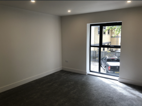 2 bed Apartment to rent Image 5