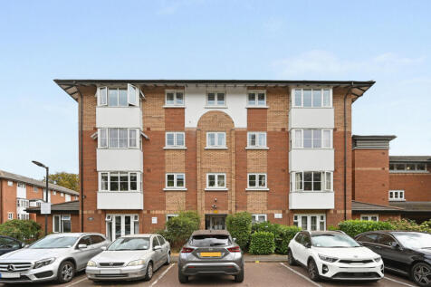 Beechwood Grove, London, W3 7