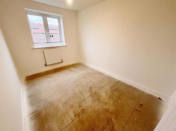 3 bed Detached to rent Image 9