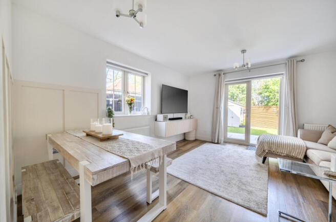 1438693-21-69d637...