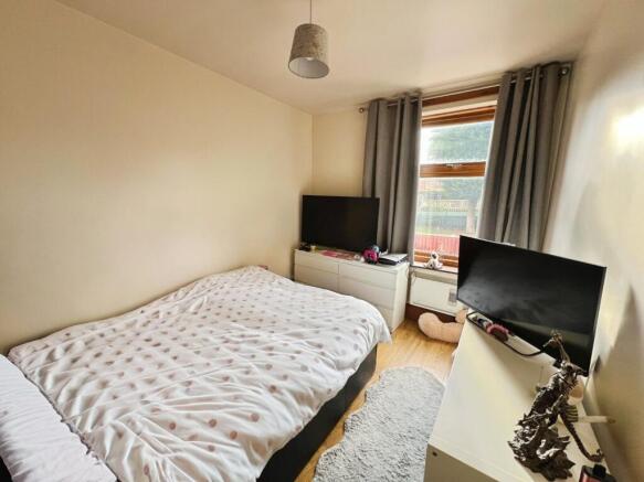 2 bed Terraced for sale Image 8