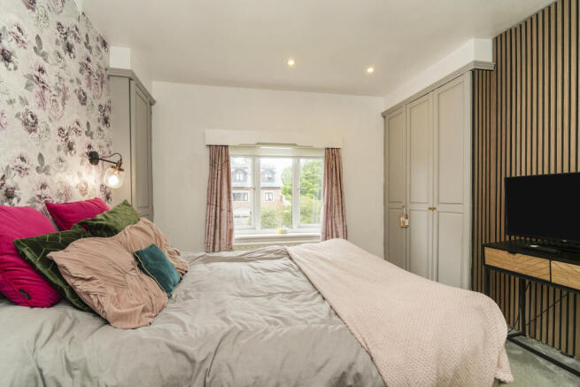 4 bed Semi-Detached for sale Image 12
