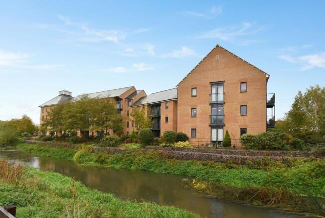 1-bed flat on Shortmead Street, Biggleswade, SG18, £155,000
