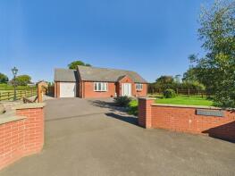 Finchfield, Hendre Lane, Rhos Common, Llanymynech SY22 6RN