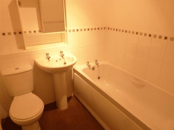 HOUSE BATHROOM 