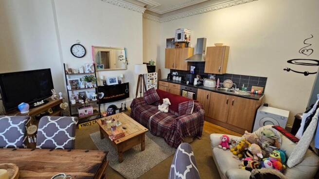 9 bed Block of Apartments for sale Image 6