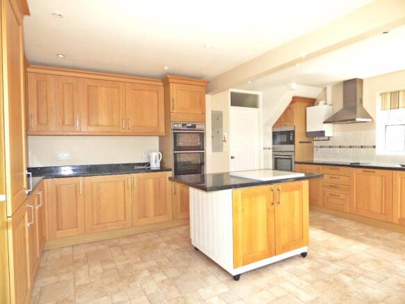 Kitchen & breakfast room