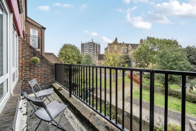 -68edf5a7e162f-l-...