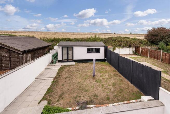 135 Main Rd, Longfield, DA3 7PQ 015.jpg