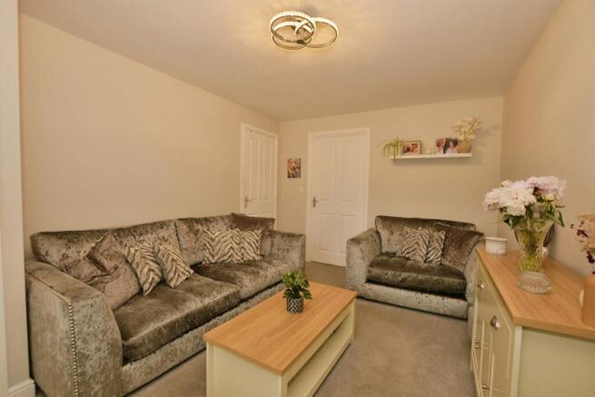 Melcombe Close, Ashford, Kent, TN23 photo 4