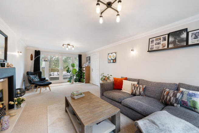 4 bed Detached for sale Image 12