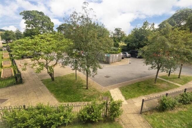 2 bed Flat for sale Image 11
