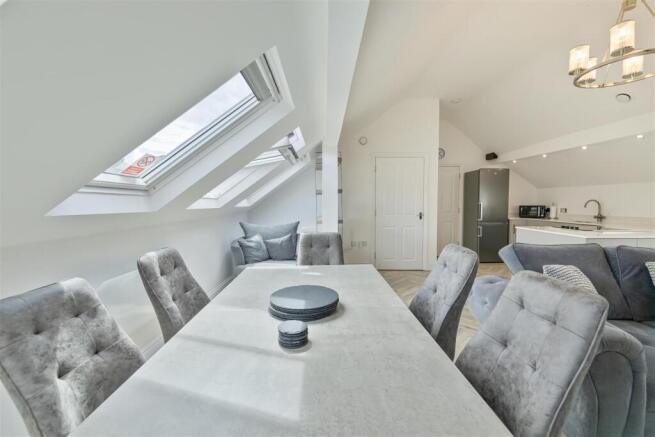 2 bed House for sale Image 10