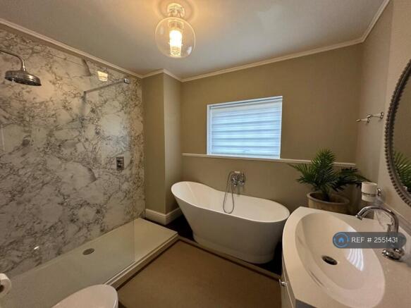 London Cottage Ensuite