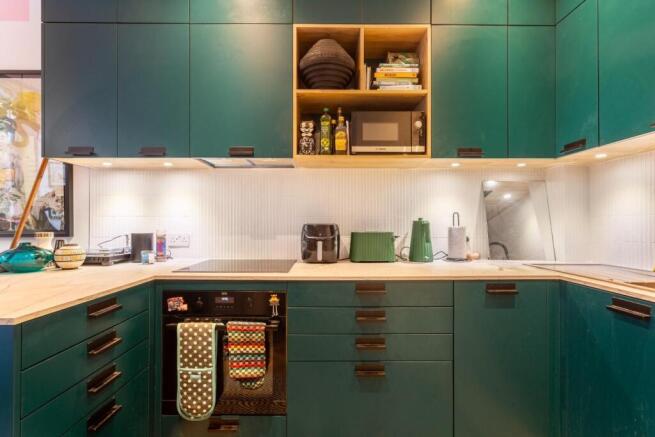 kitchen (2).jpg