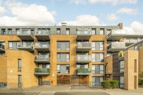 Flat 39, Bond House, Baltic Avenue, Brentford TW8 0LG