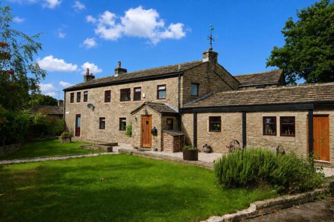 4 bed Detached for sale in steeton