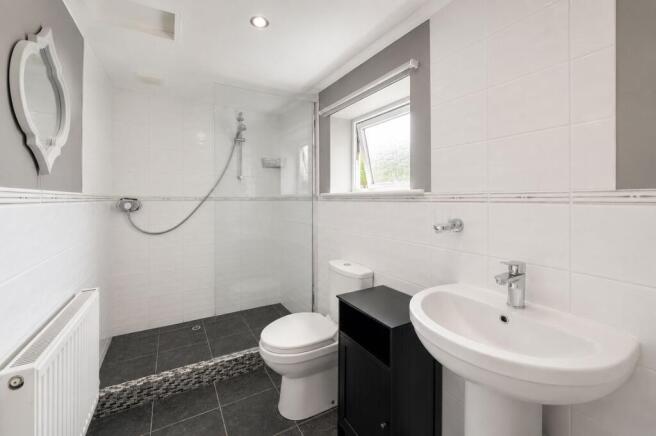 3 bed Terraced for sale Image 8