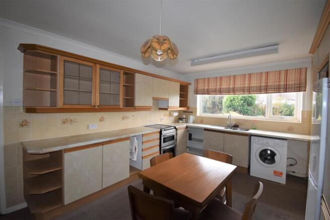 Kitchen 4.jpg