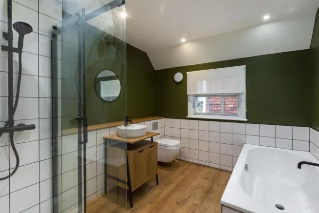 Bathroom - Owner.jpg