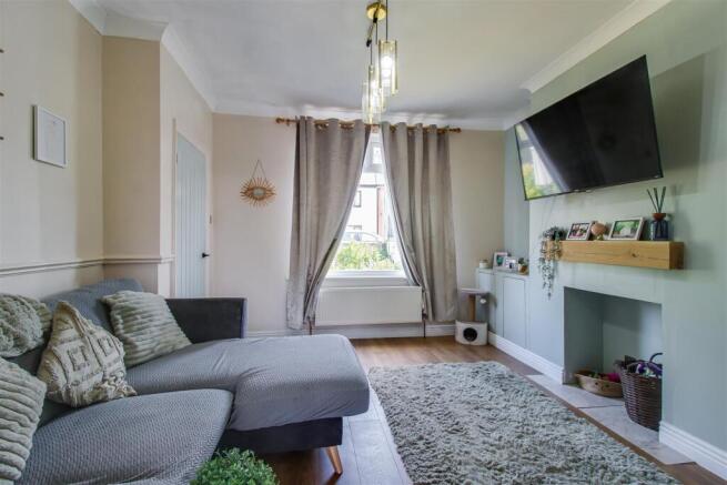 3 bed Semi-Detached for sale Image 5
