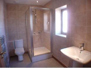 EN SUITE SHOWERROOM