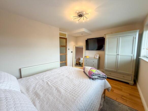 2 bed Duplex for sale Image 10