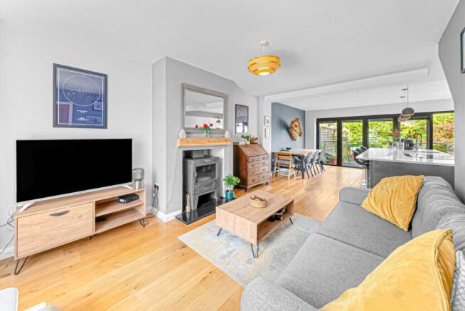 4 bed Semi-Detached for sale Image 6