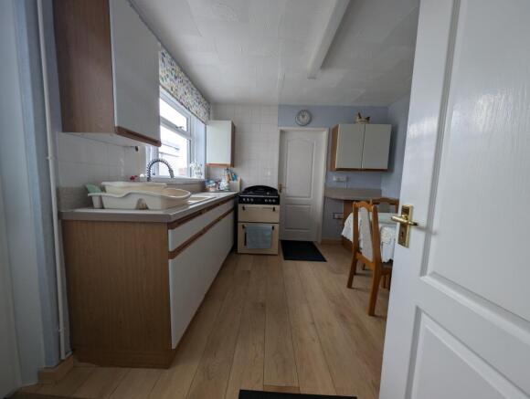 Kitchen c