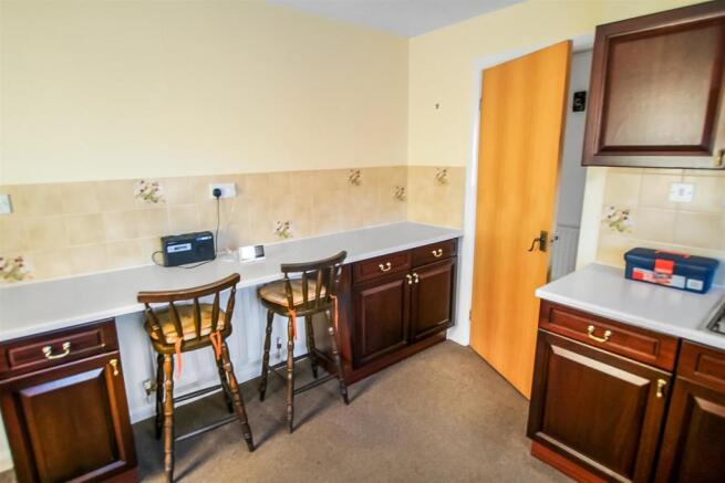 Kitchen (2).jpg