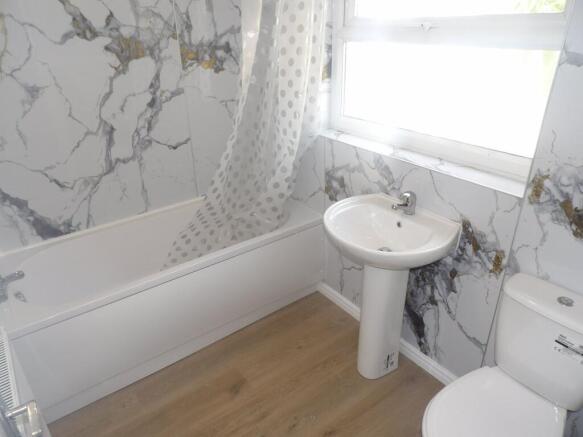 1 bed Apartment to rent Image 6