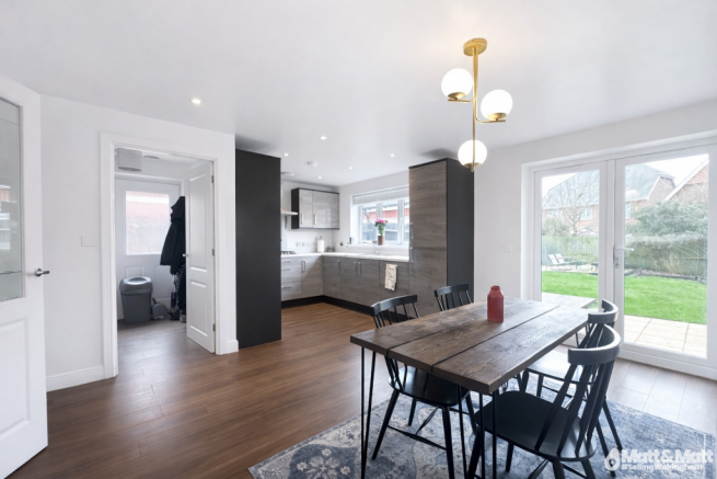 House in Wokingham - View 3