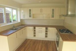 fitted carpet