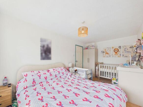 3 bed Semi-Detached for sale Image 8