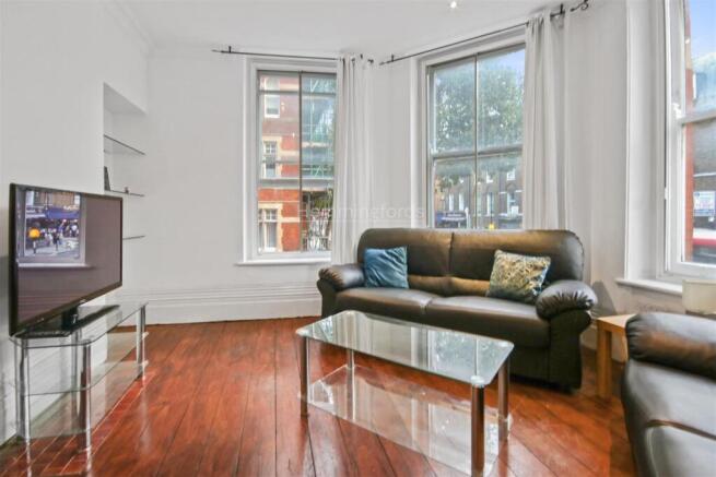 15-587f77428 - AM - 2 Churston Mansions, 176 Gray'