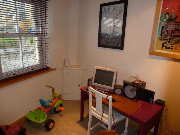 Photo 8