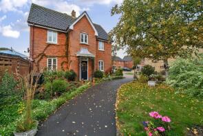 9, Vespasian Way, Ashford TN23 3QX