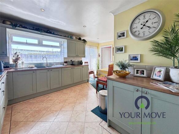 2 bed Bungalow for sale Image 5
