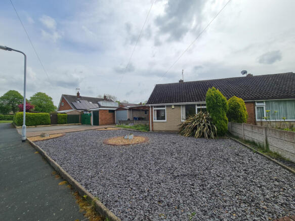 2 bed semi-detached bungalow