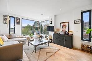 10, Alexandra House, Oldham Terrace, London W3 6NH