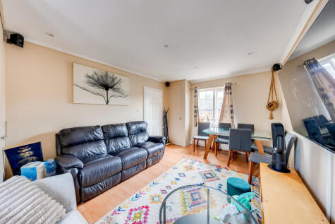 Moncrieff Close, London, E6