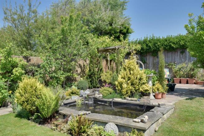 Feature Pond