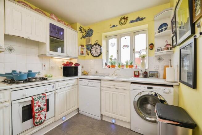 3 bed Maisonette for sale Image 6