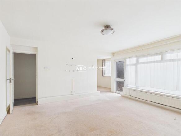 CAM03827G0-PR0164-STILL002.jpg