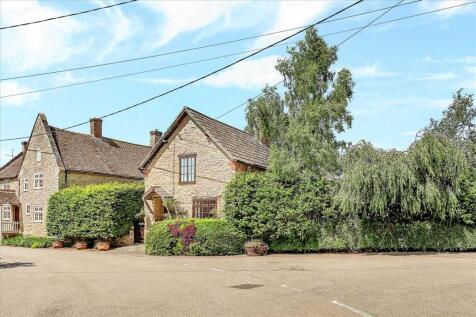 Wakes Manor Cottage, Clifton Reynes, Olney