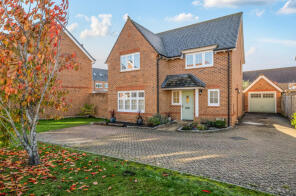 29, Goldcrest Road, Bracknell RG12 8DZ