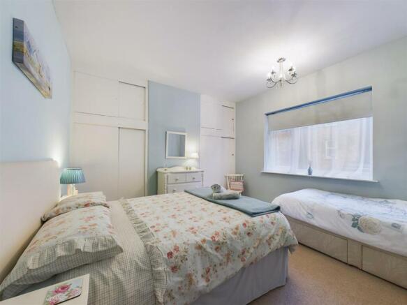 2 bed Flat for sale Image 10