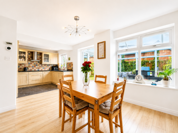 DEAL Estate Agents