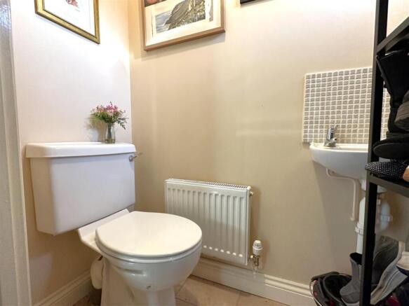 Ground Floor W.C 484