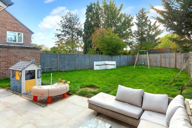 4 bed Semi-Detached for sale Image 4